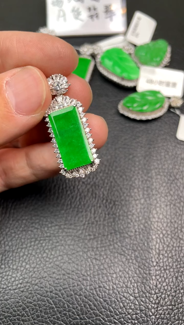 【闪购商品】翡翠吊坠(不含链)银S925镶嵌吊坠