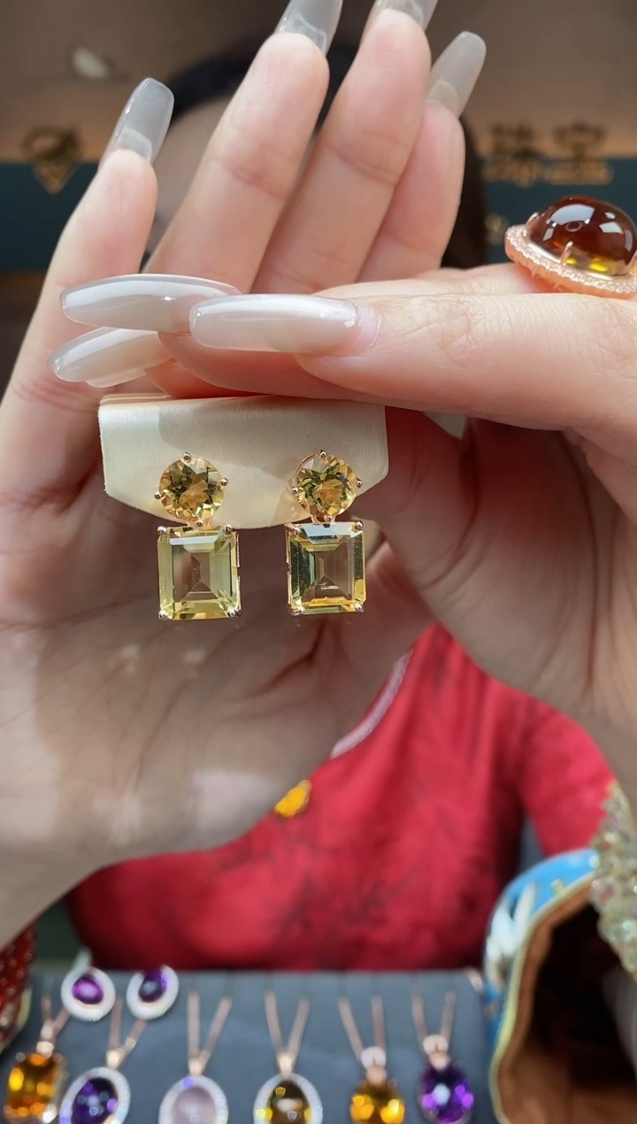 【闪购商品】黄晶耳钉银S925镶嵌黄晶耳钉