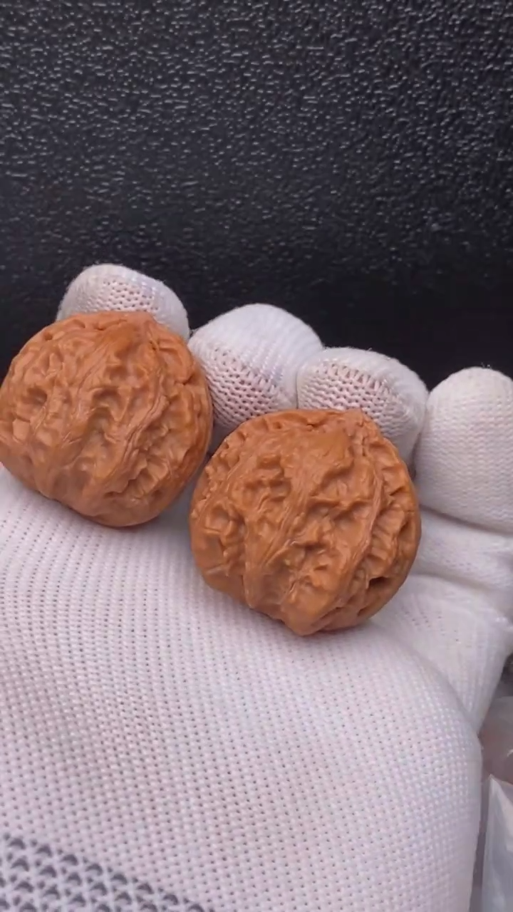 【闪购商品】文玩核桃把件玉麒麟