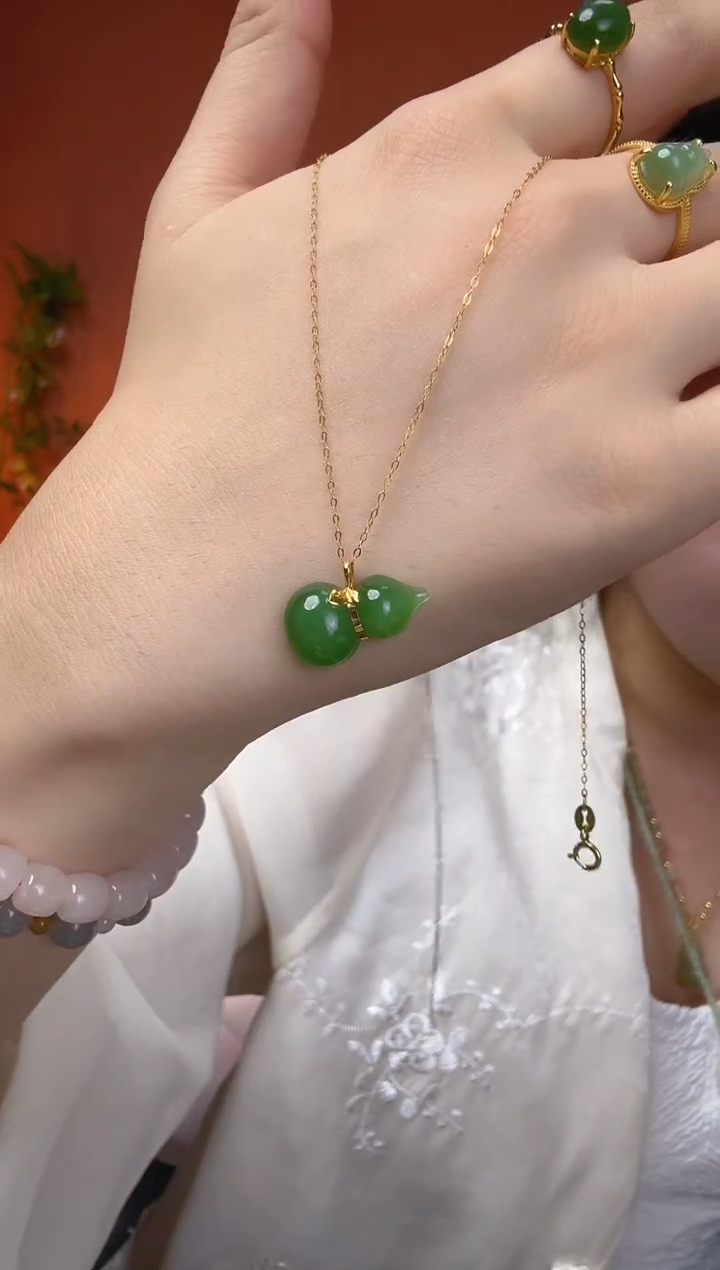 和田玉（碧玉）18K金镶嵌吊坠(不含链)猫眼葫芦