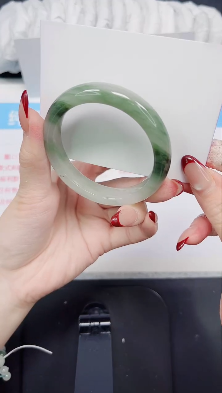 【闪购商品】石英质玉手镯未镶嵌418