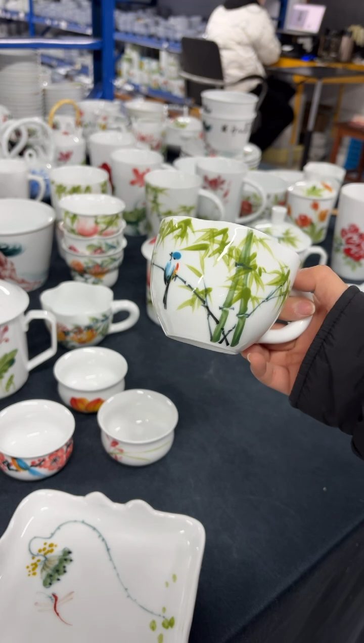 景德镇高温陶瓷食品级手绘釉中彩-花口咖啡杯