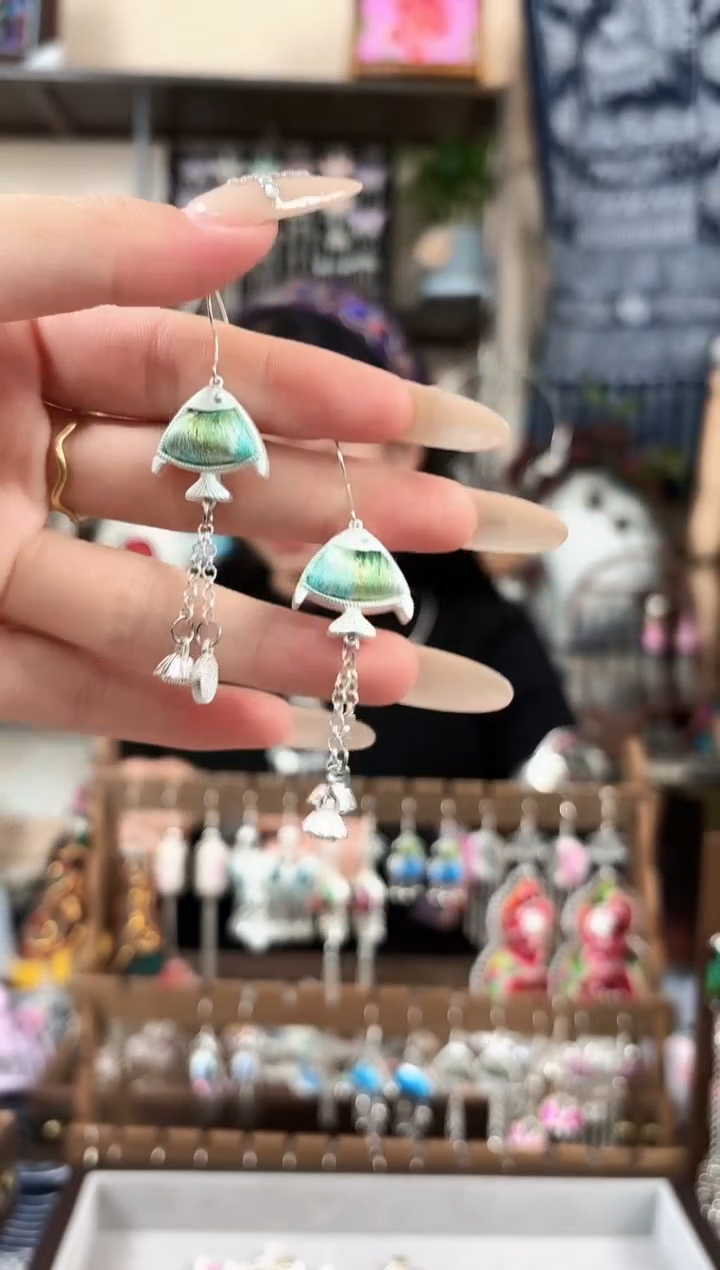 织绣民族风非遗老绣饰品131