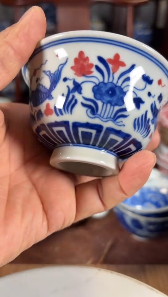 柴窑青花釉里红鱼藻纹杯杯
