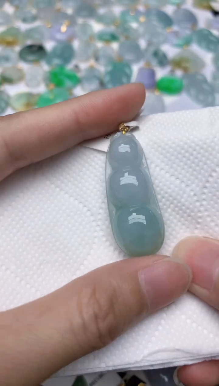 翡翠18K金镶嵌颈饰天然A货翡翠