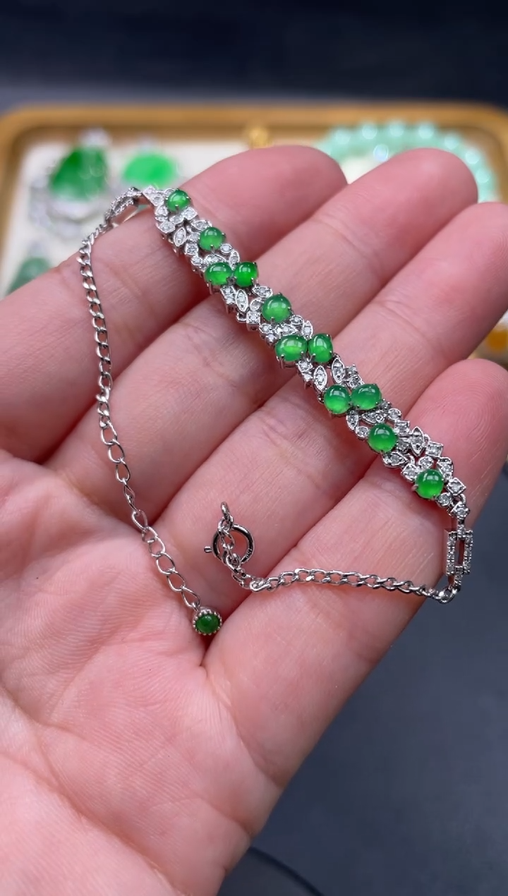 【闪购商品】翡翠手链18K金镶嵌50.........