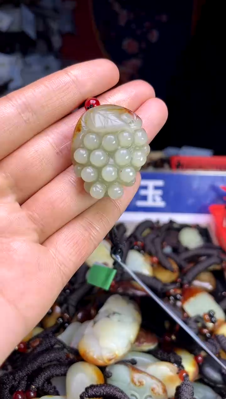 【闪购商品】和田玉未镶嵌颈饰1