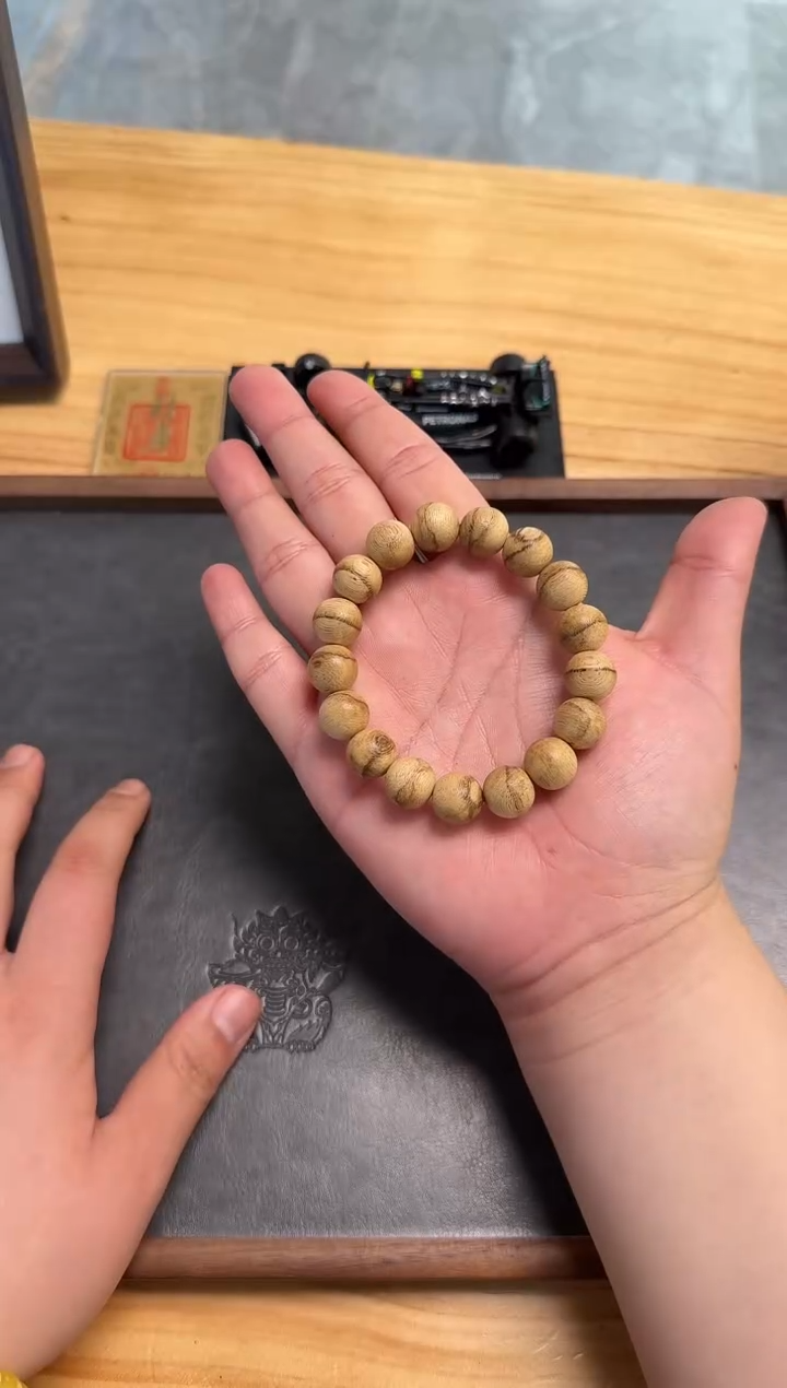 【闪购商品】沉香吊坠天然野达拉干1.2圆珠手串 单圈11克+