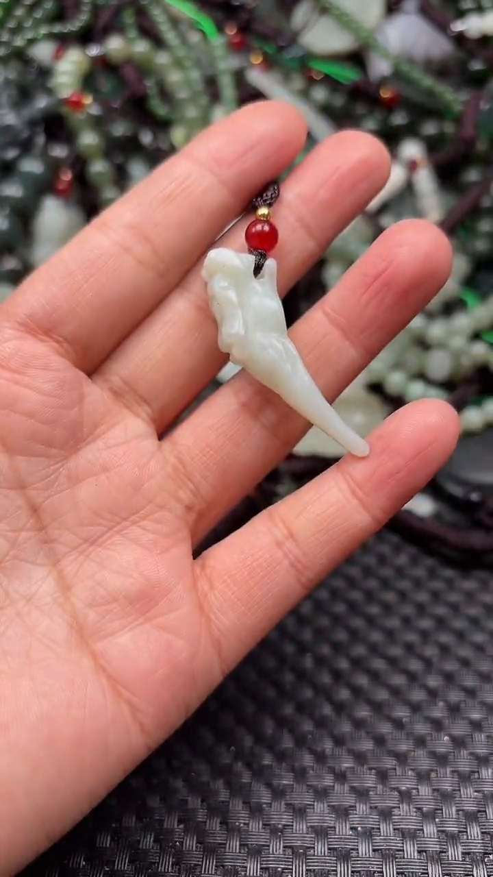 【闪购商品】和田玉颈饰未镶嵌1