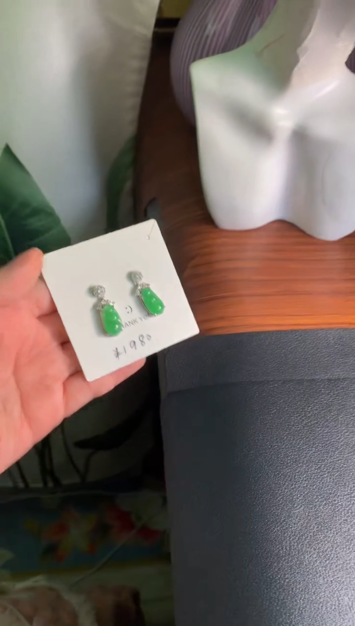 【闪购商品】翡翠耳饰银S925镶嵌翡翠