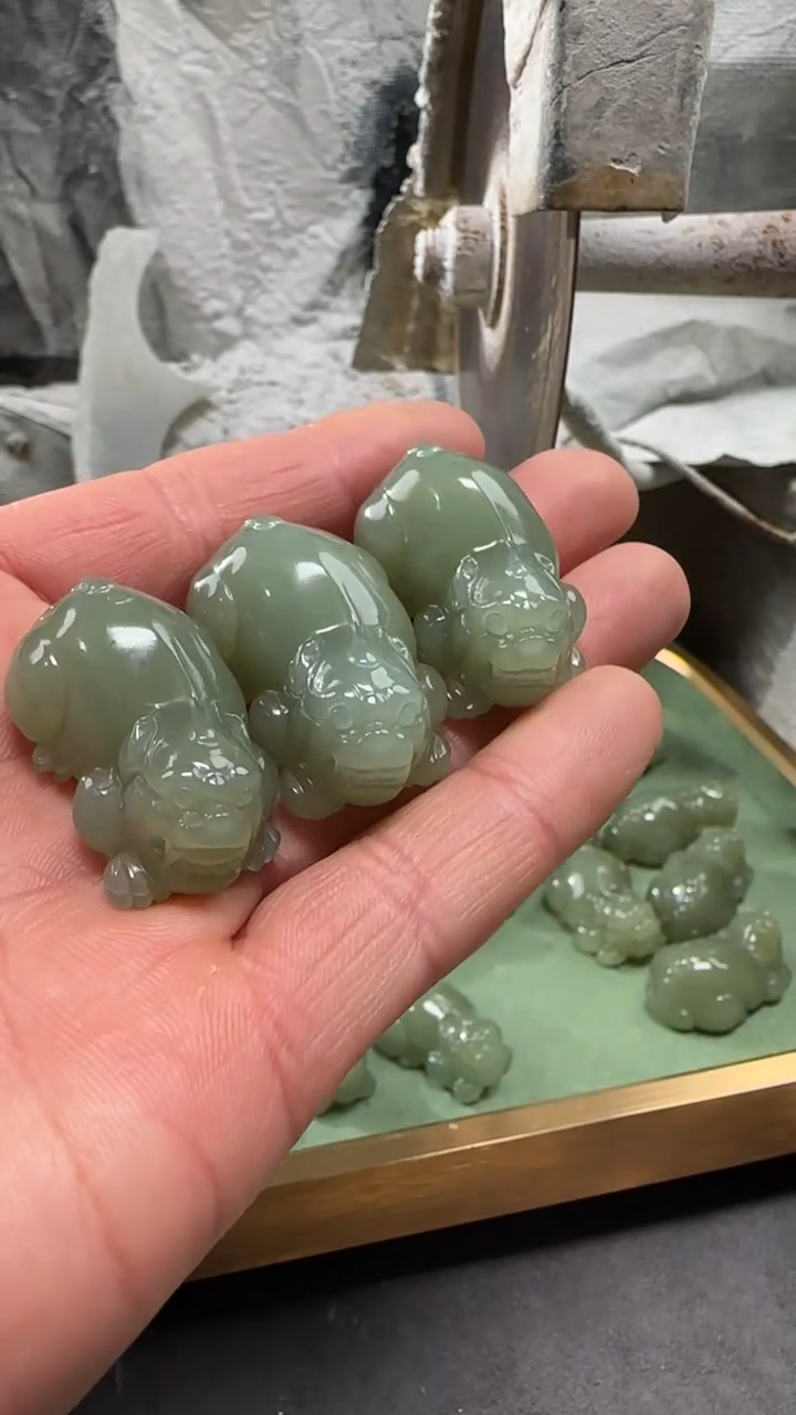 颈饰未镶嵌和田玉吊坠多样性拍一发一件