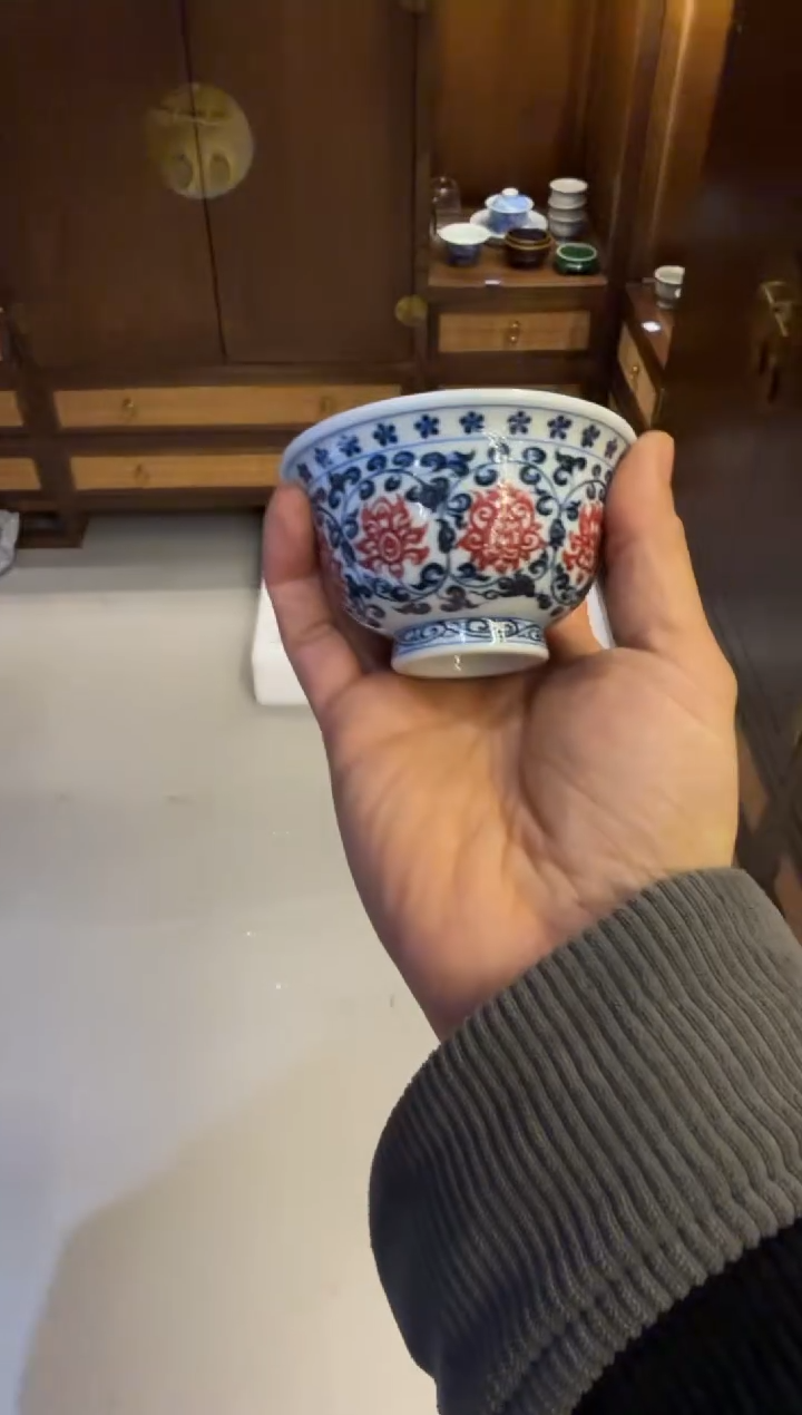 12缠枝莲压手杯景德镇