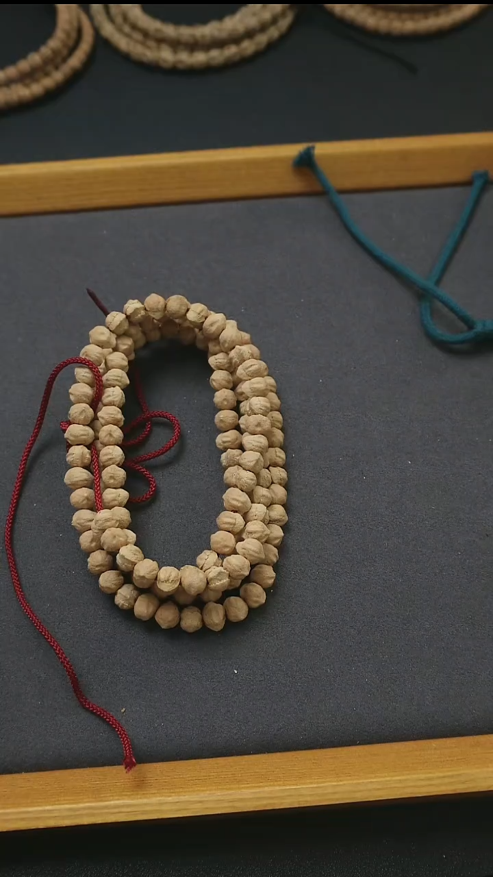 吊坠柏香籽/百香籽唐老鸭