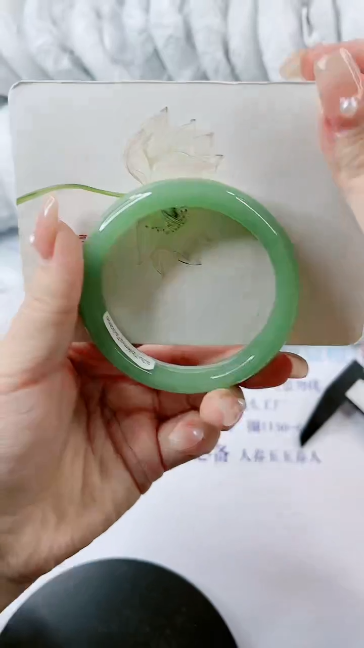 【闪购商品】石英质玉手镯未镶嵌0632376262-