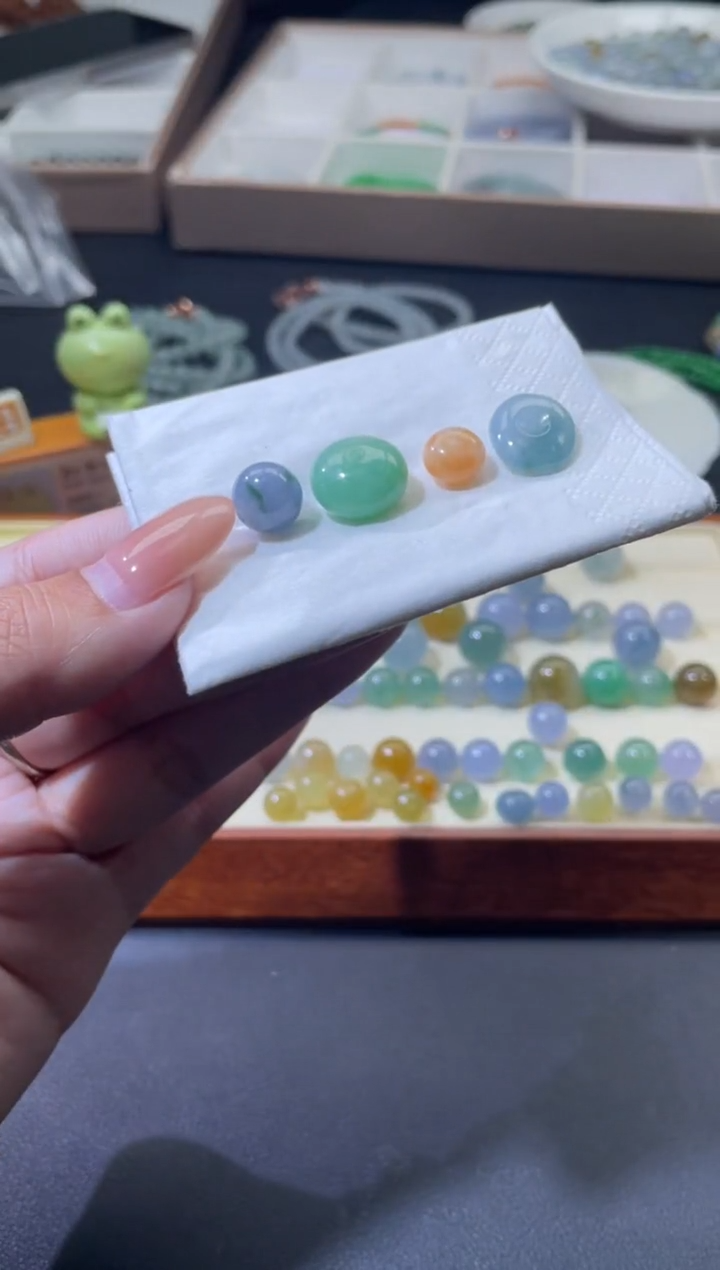 未镶嵌定制翡翠瓜****⁎翡翠毛货