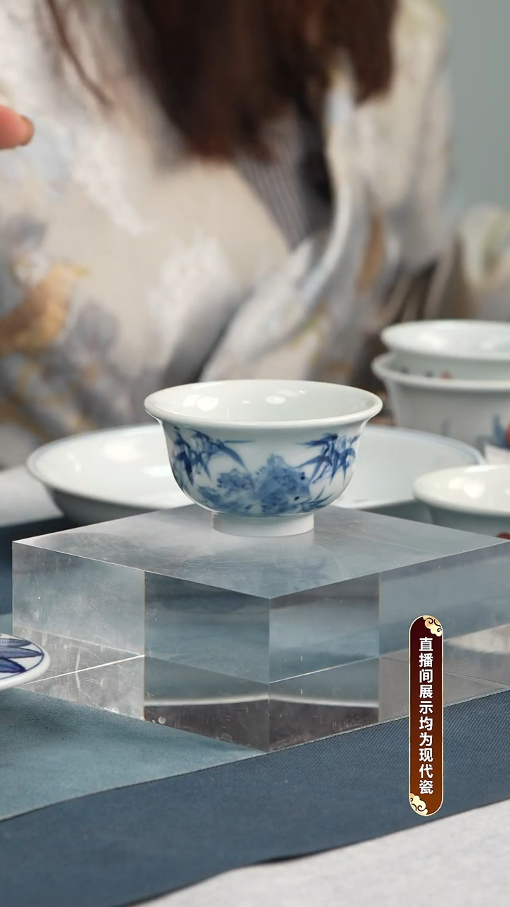 杯子瓷杨贵云 青花内绘 竹