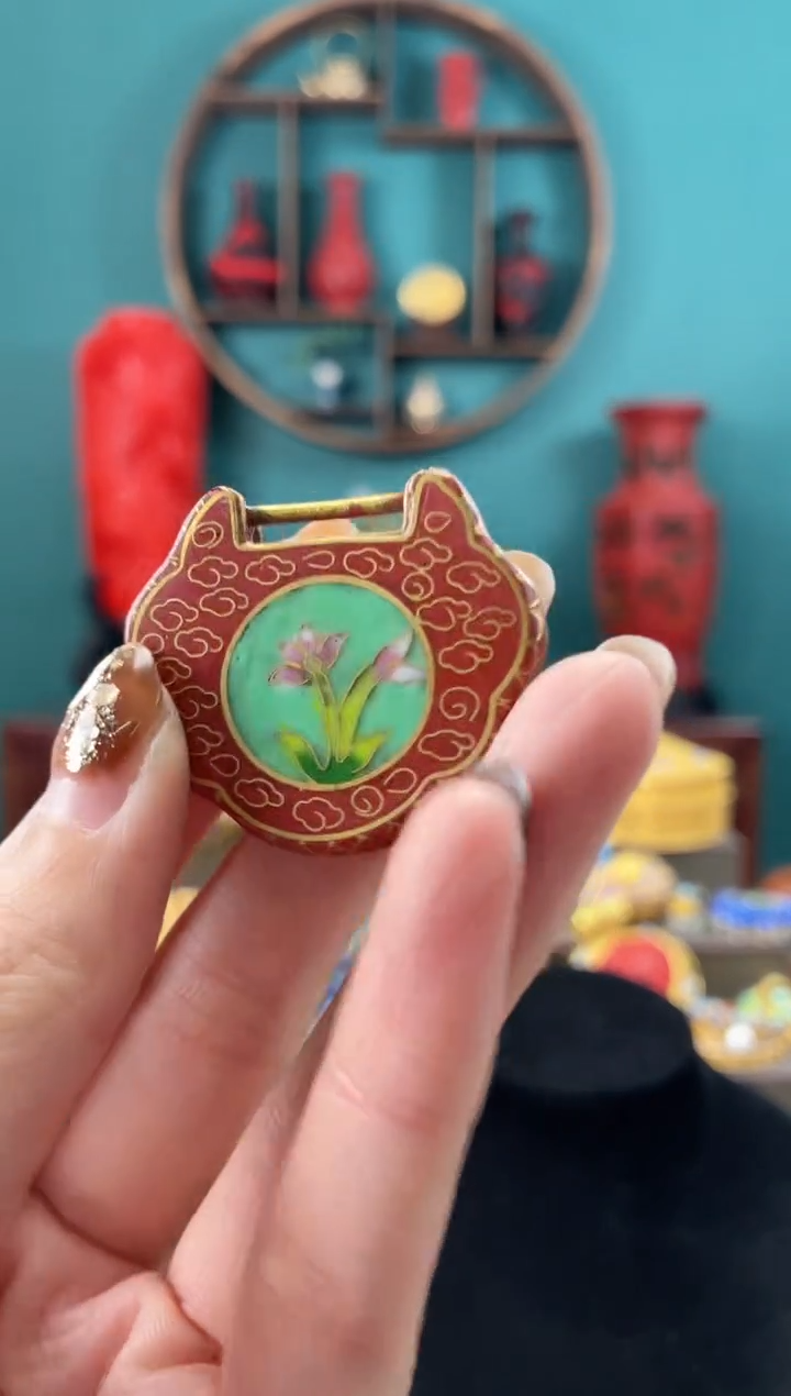 非遗手工景泰蓝吊坠如意锁红色