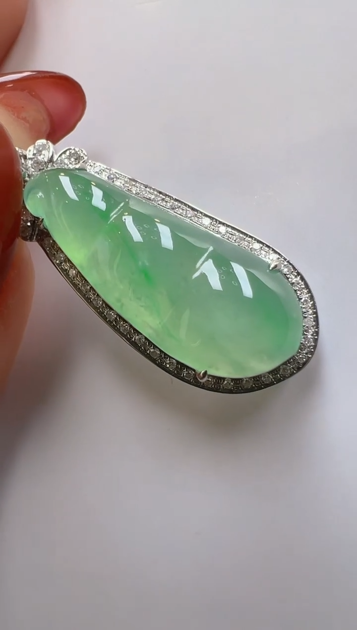 【闪购商品】翡翠吊坠(不含链)18K金镶嵌多样性团购发一件