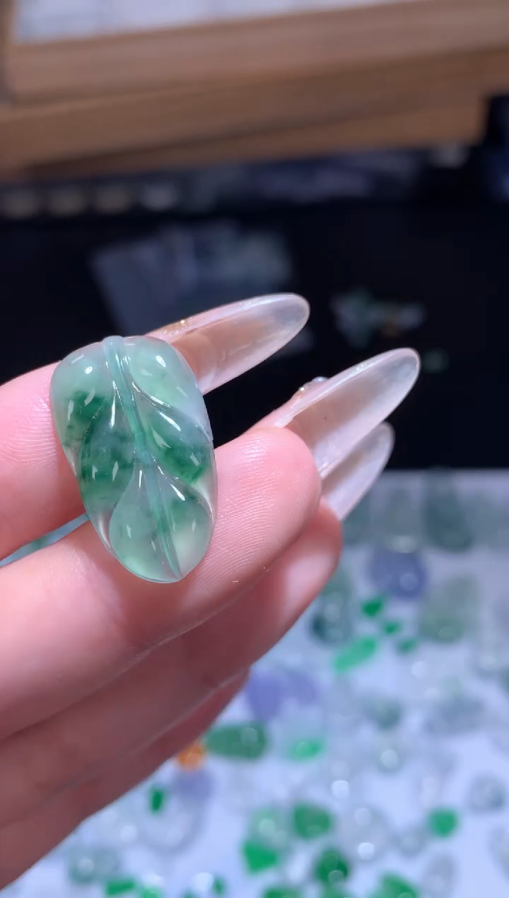 未镶嵌定制翡翠叶子