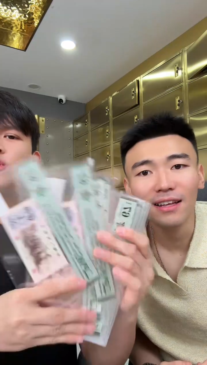 PMG评级-417冠渡背单张68不挑号