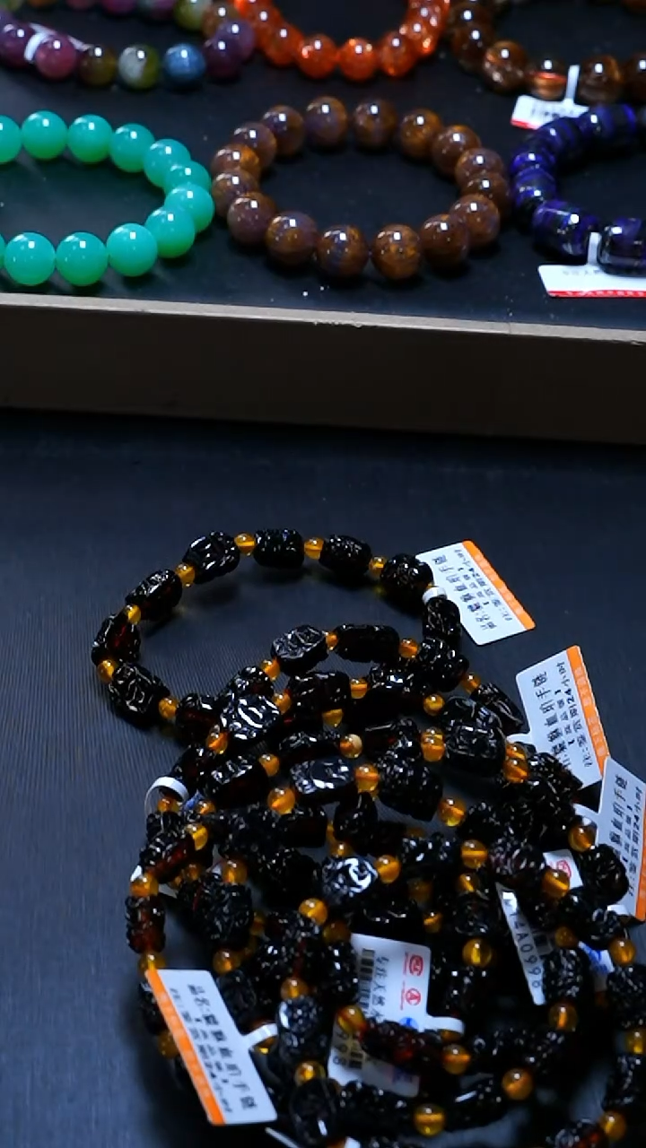 手链血珀未镶嵌血珀貔貅-多样性发其一