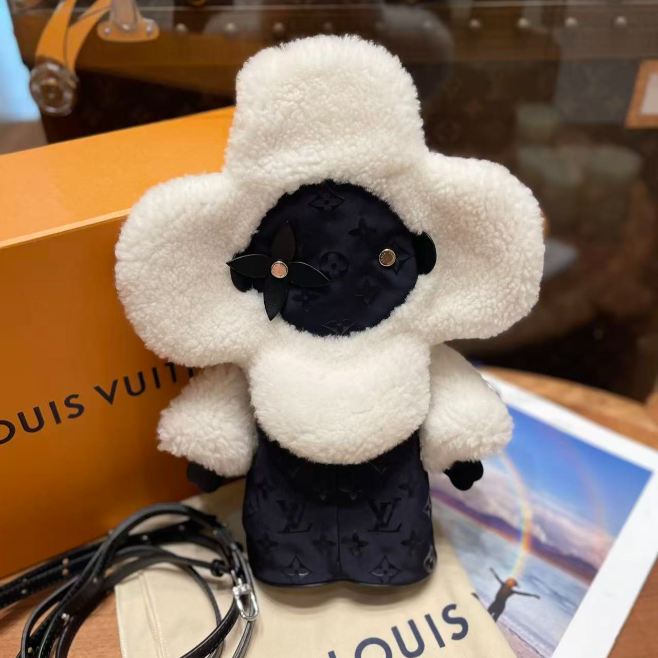 99新 LouisVuitton/路易威登 黑白双肩包/35326758/12期/代卖服务