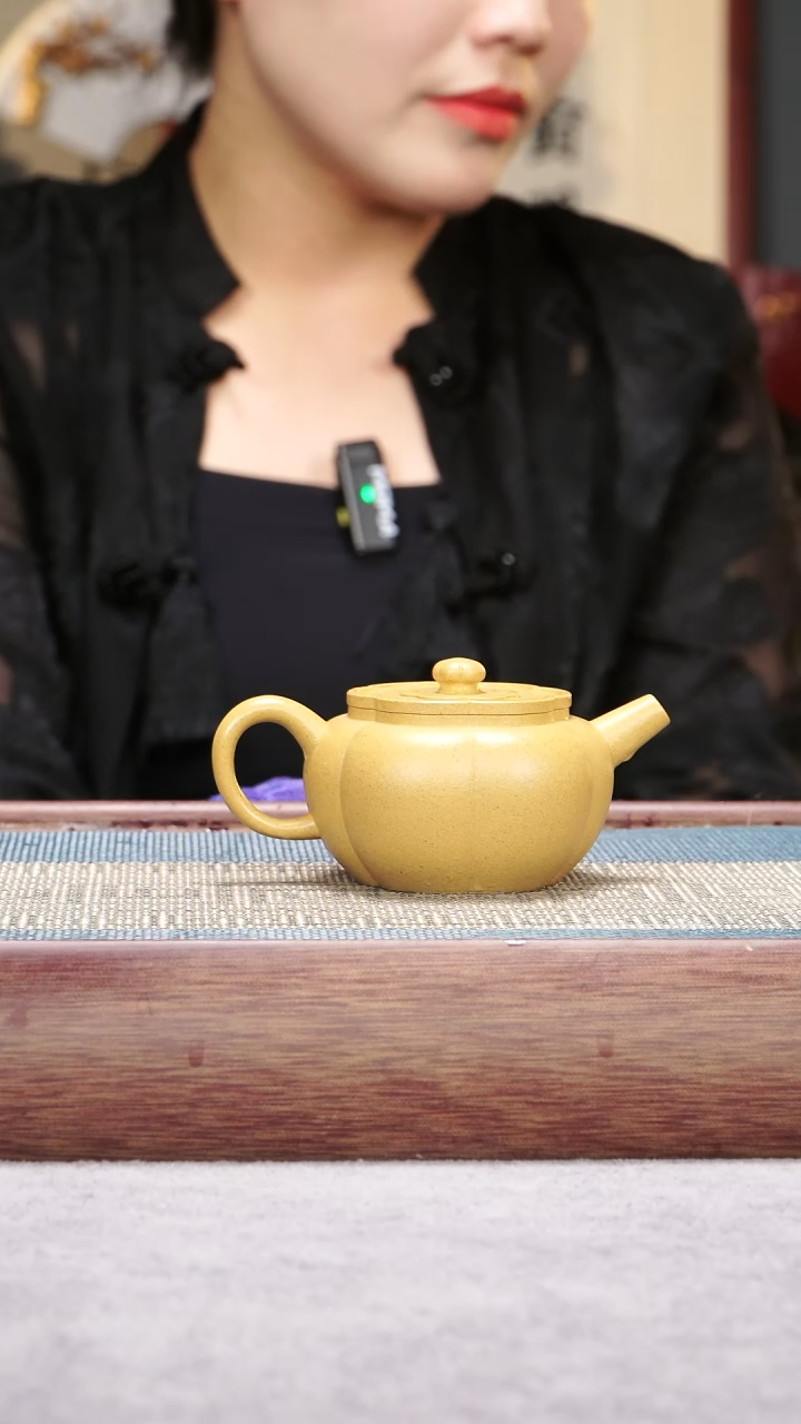 茶壶紫砂黄金段 筋纹梅花