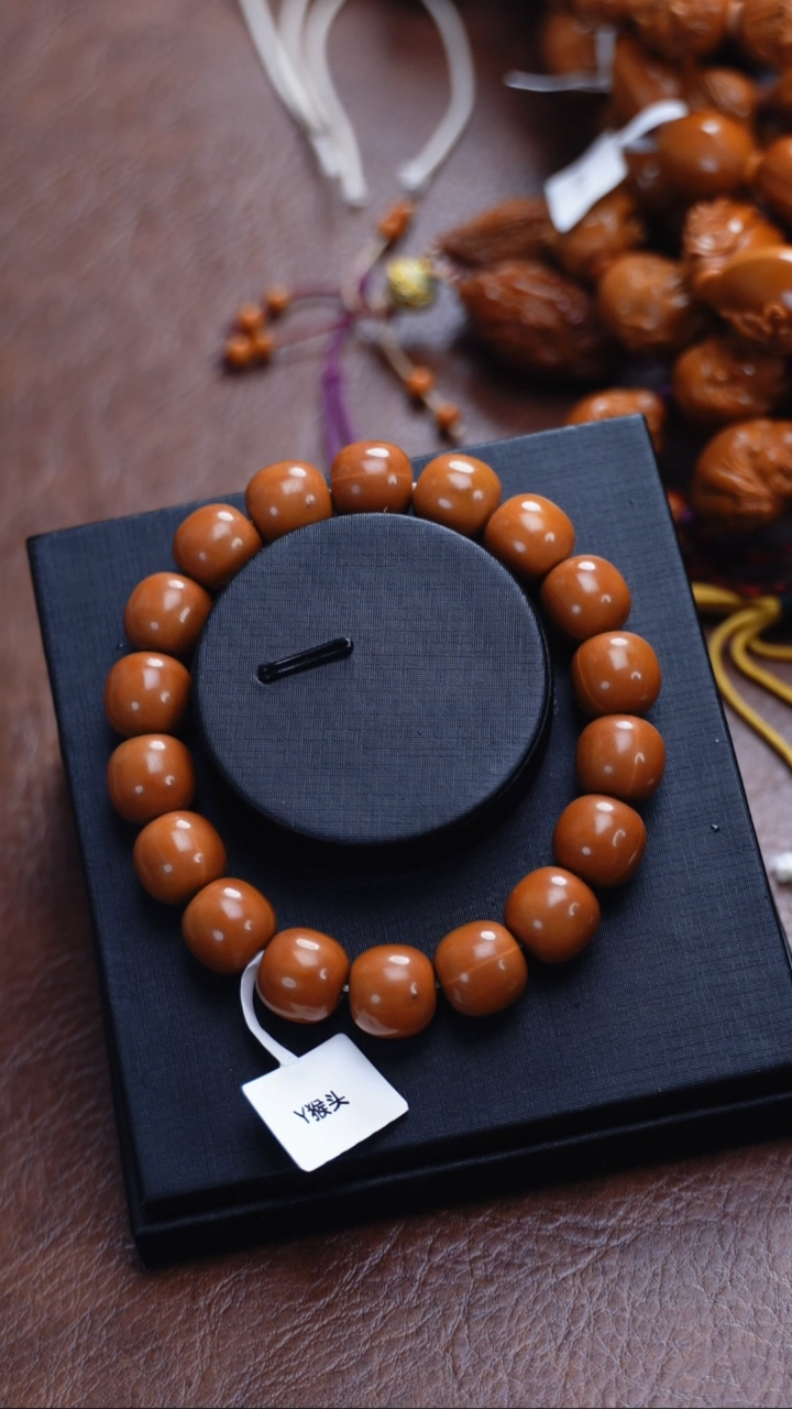 手串橄榄核猴头光柱