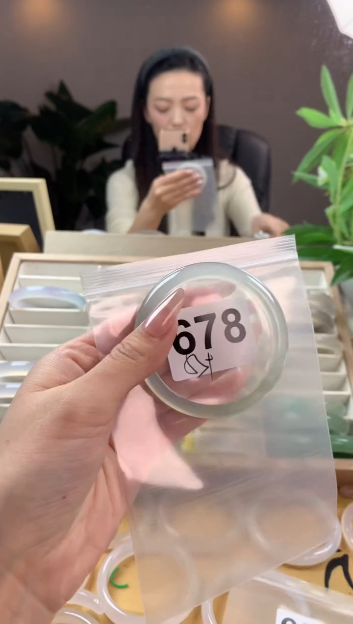 【闪购商品】玛瑙/玉髓手镯未镶嵌678