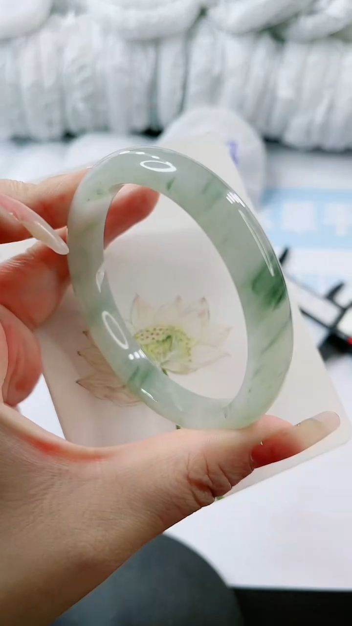 【闪购商品】石英质玉手镯未镶嵌多样性发货L486