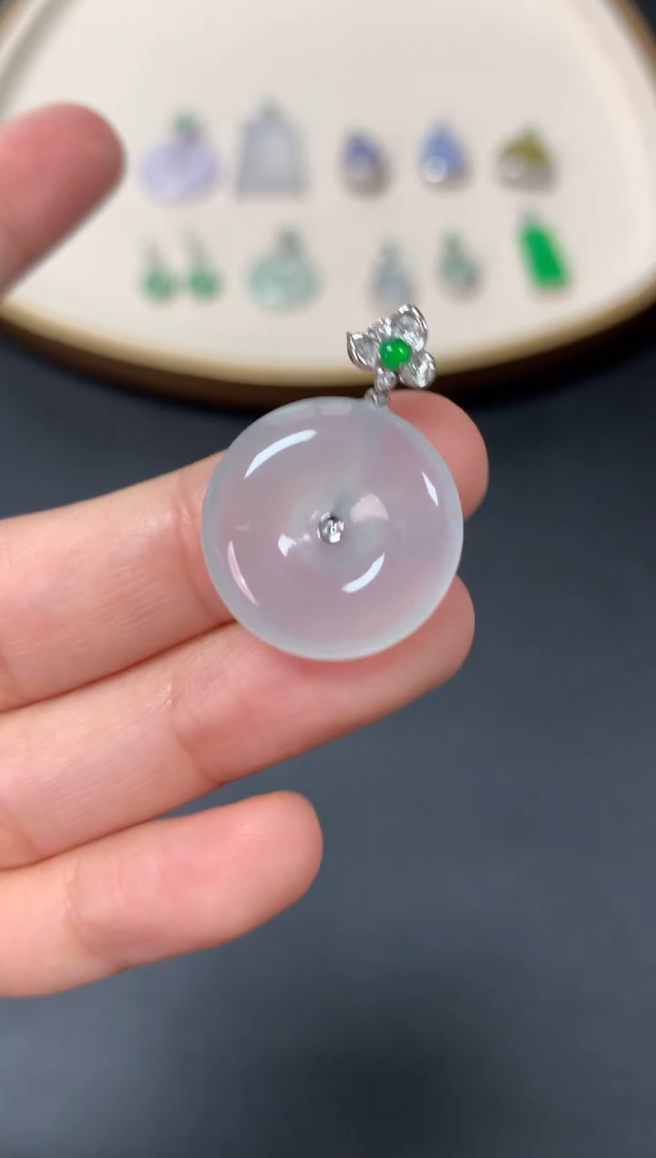 【闪购商品】翡翠吊坠(不含链)18K金镶嵌2680