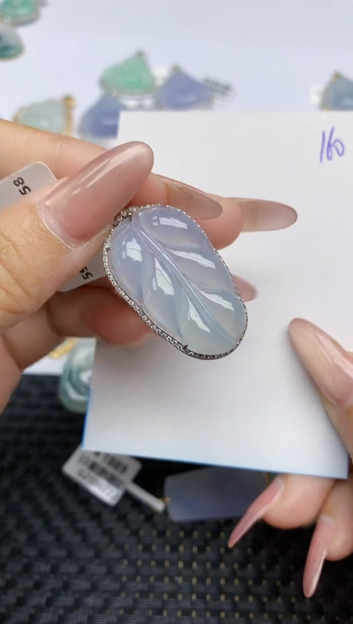 【闪购商品】翡翠颈饰18K金镶嵌天然A货翡翠 160