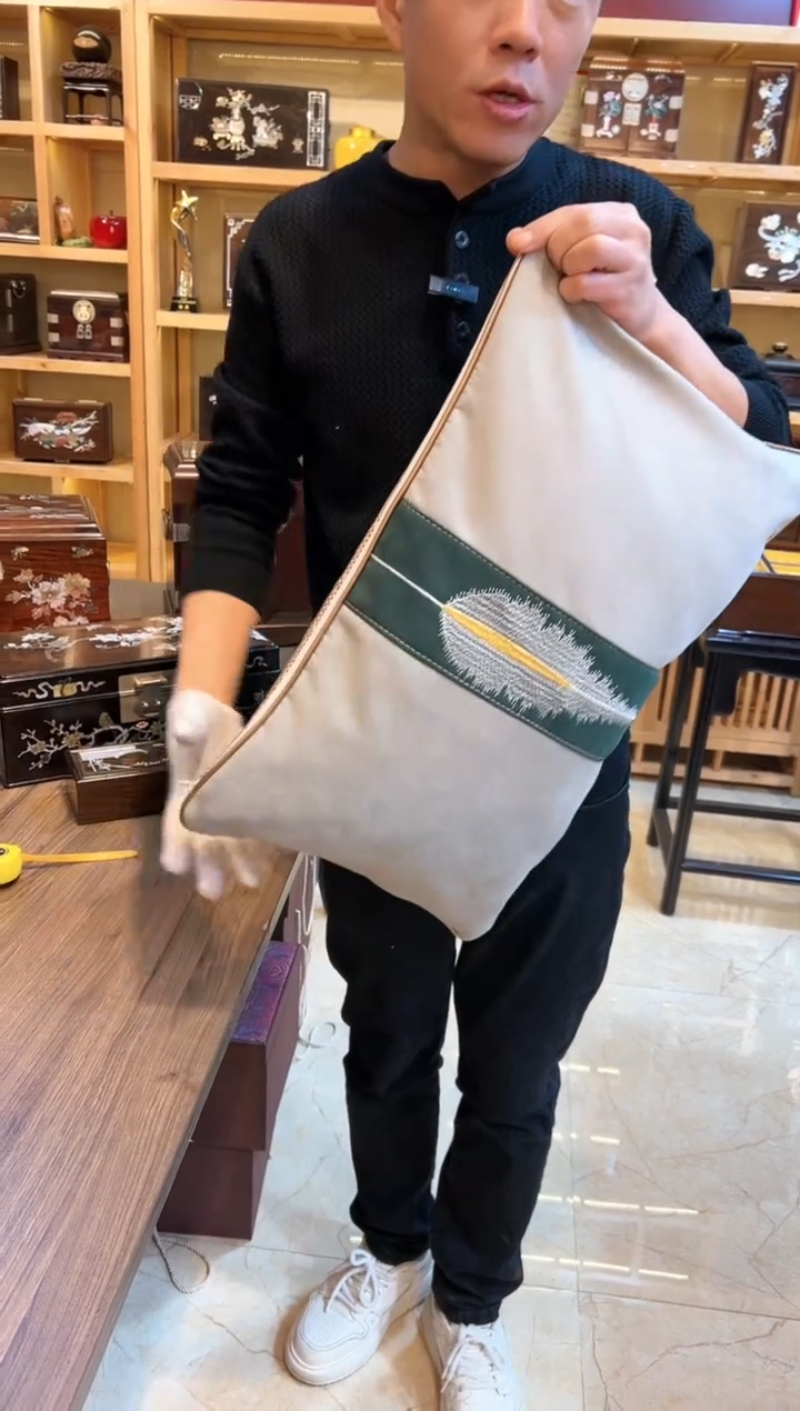 【闪购商品】乌木类成套家具金丝楠  双面抱枕