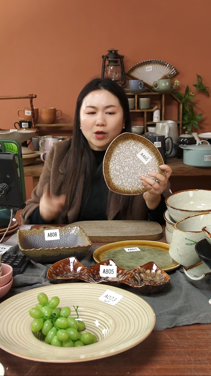 陶瓷A465 一只陶瓷粗陶小号三角盘可能微瑕19*2