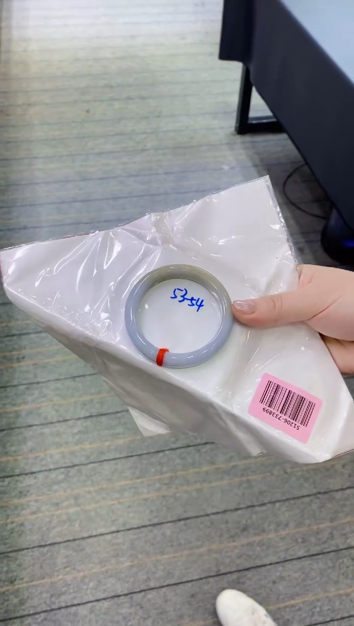 【闪购商品】翡翠手镯未镶嵌            