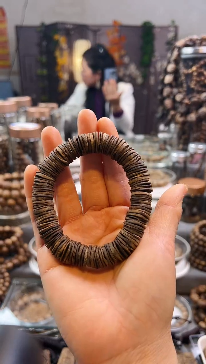 【闪购商品】沉香手串棋楠沉水片珠单圈