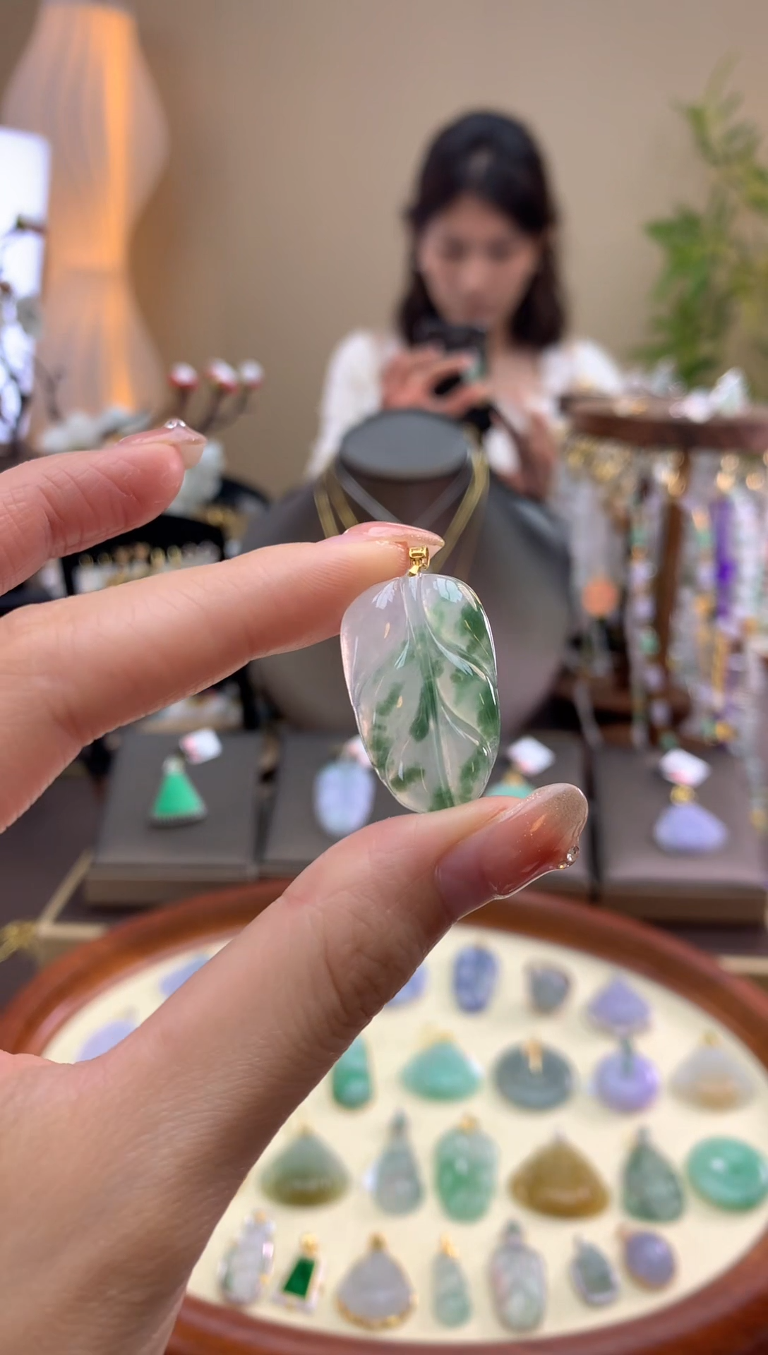 【闪购商品】翡翠颈饰18K金镶嵌叶子