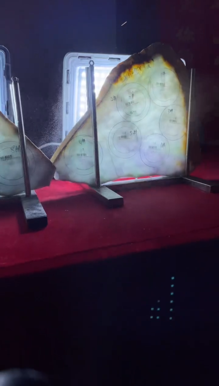 【闪购商品】定制翡翠手镯未镶嵌定制手镯LCG1/DZS