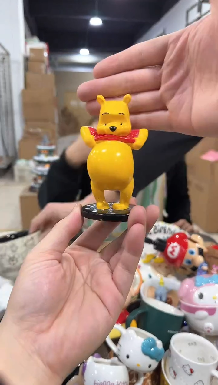 瓷片大肚子维尼小摆件