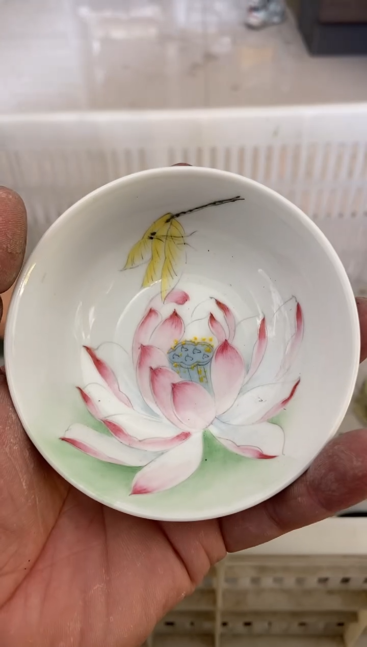 杯子瓷无运费险有瑕疵的摄影的产品有使用过的痕迹有点脏介意勿拍