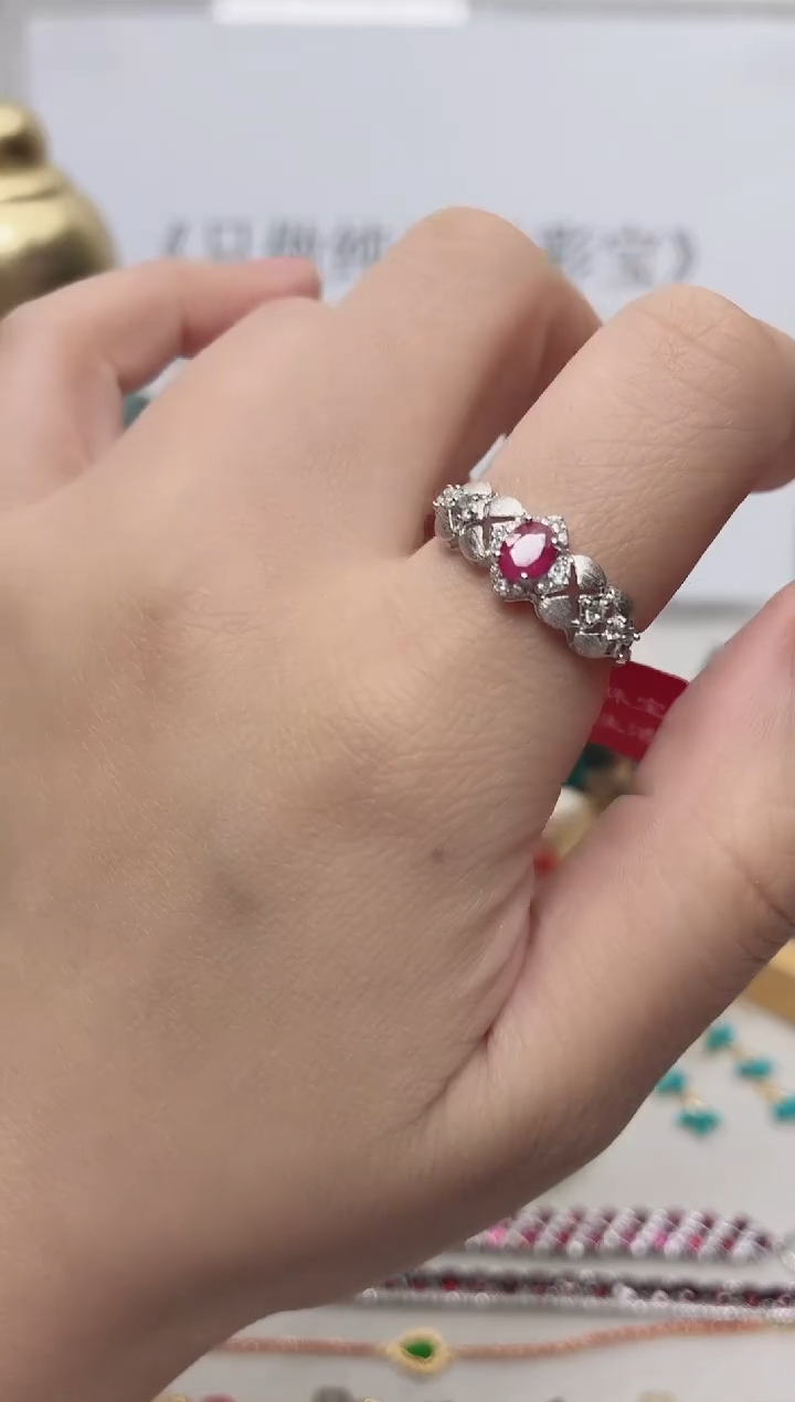 银S925镶嵌戒指红宝石013BJ0103产品一个（多样性）