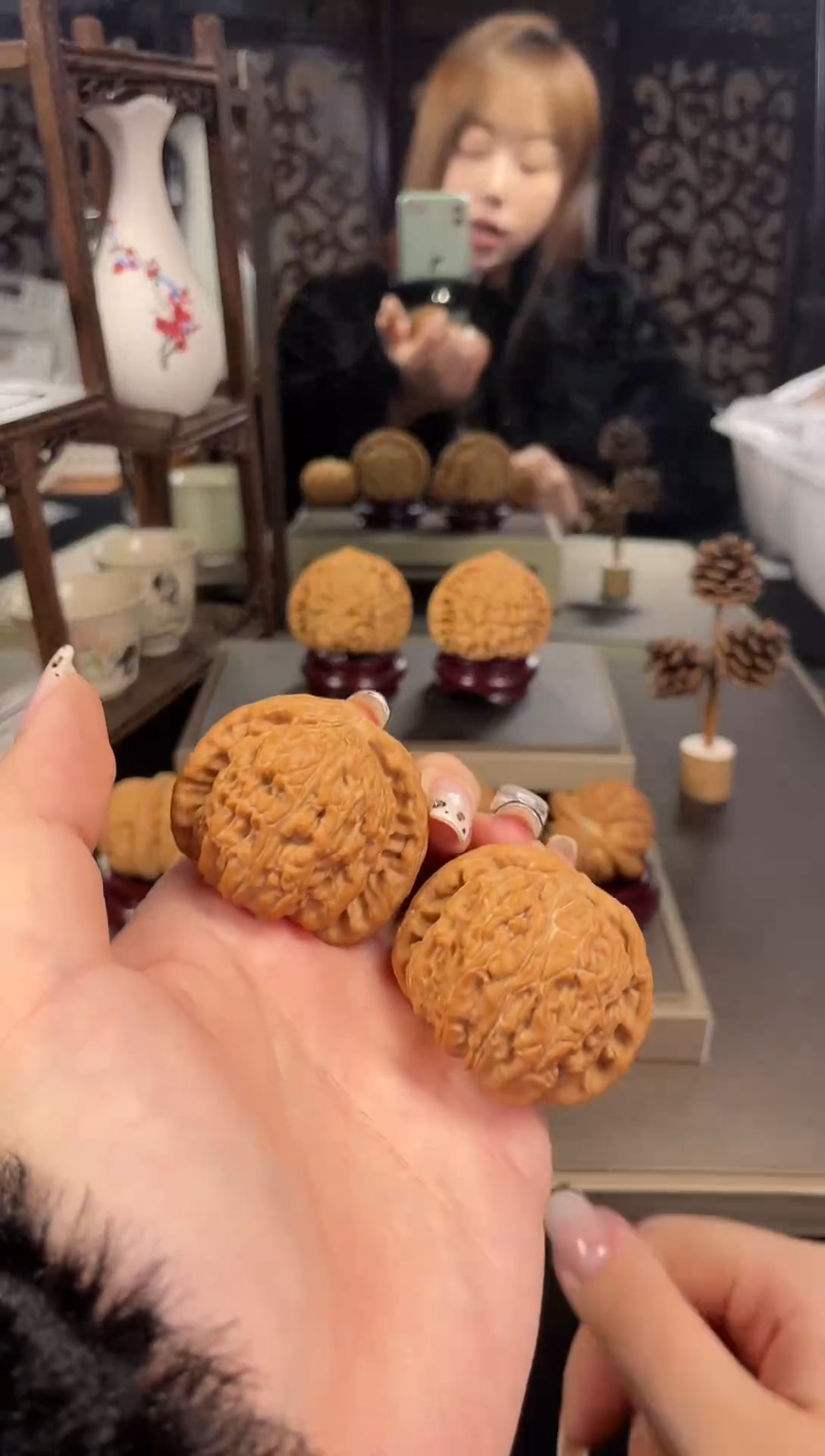 【闪购商品】文玩核桃把件白狮子42尺-2