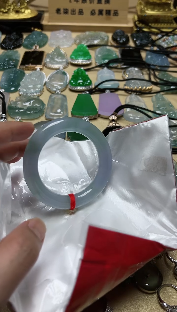 【闪购商品】翡翠颈饰未镶嵌天然缅甸翡翠