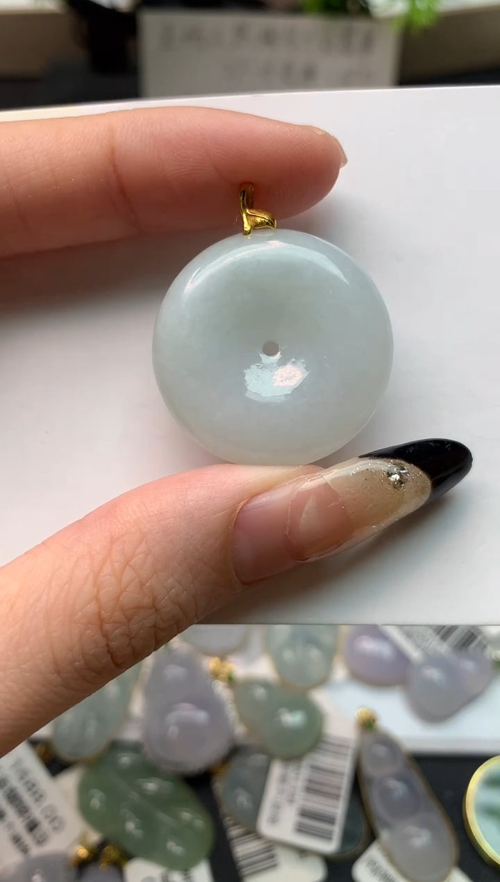 翡翠18K金镶嵌颈饰天然A货翡翠