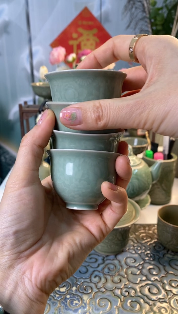 【闪购商品】100018 百花小杯 口失圆 4只微瑕