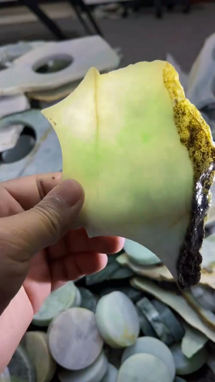 【闪购商品】翡翠挂件未镶嵌A货康壹145