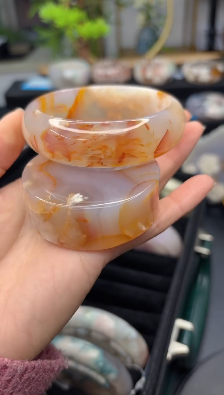 【闪购商品】石英质玉手镯未镶嵌C569(61圈赠送镯心)