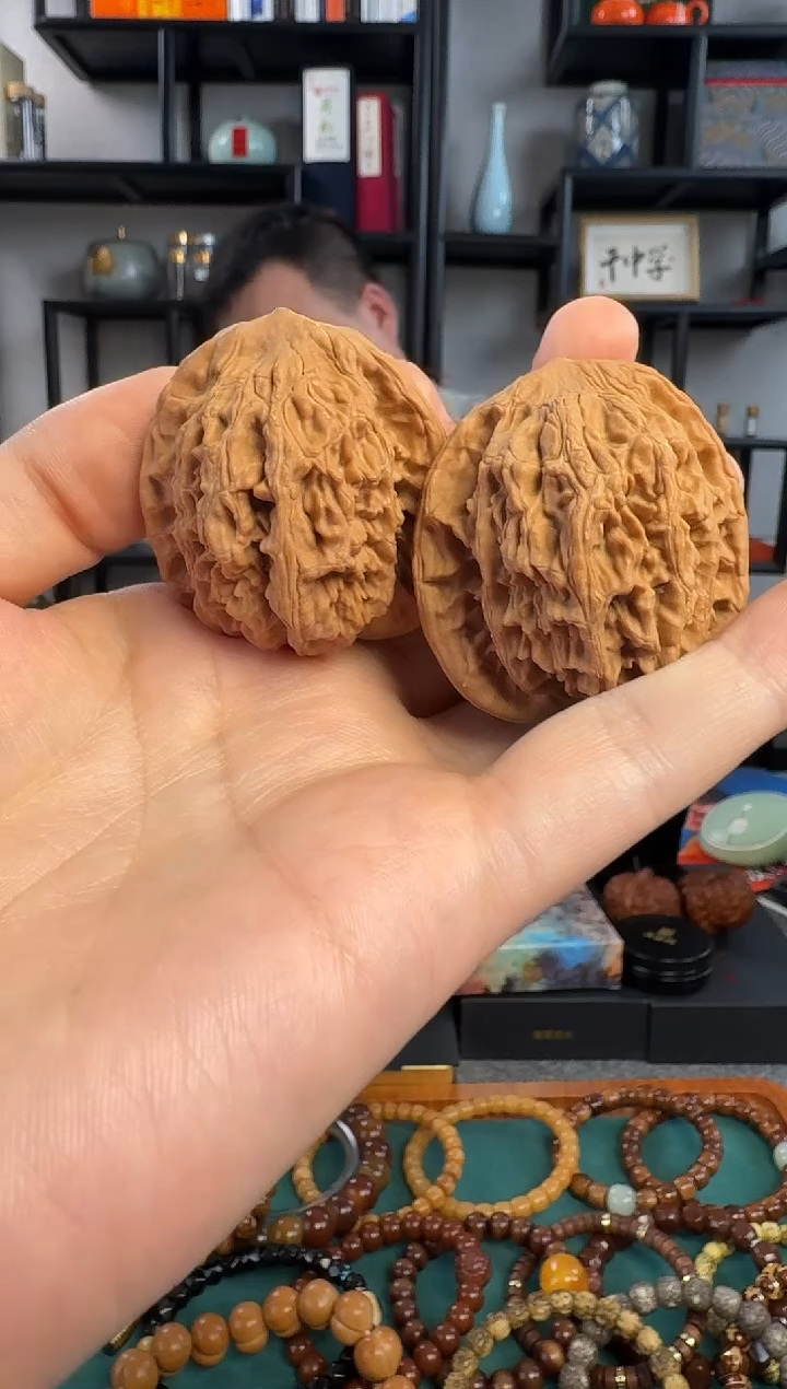 把件文玩核桃D8114虎头狮子头文玩核桃40mm左右