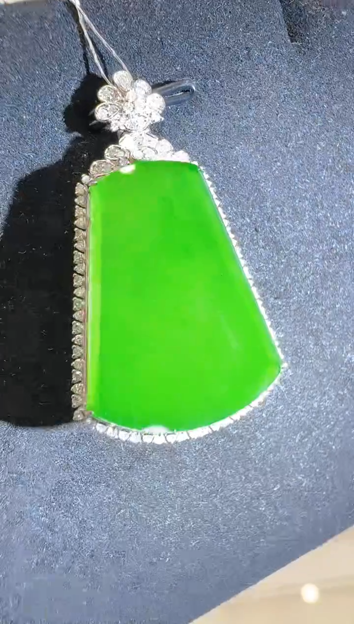 翡翠18K金镶嵌吊坠(不含链)多样性团购发一件