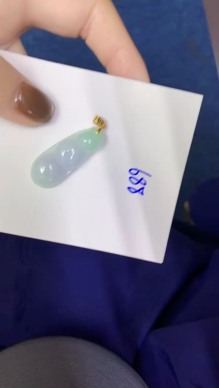颈饰未镶嵌翡翠缅甸天然翡翠A货